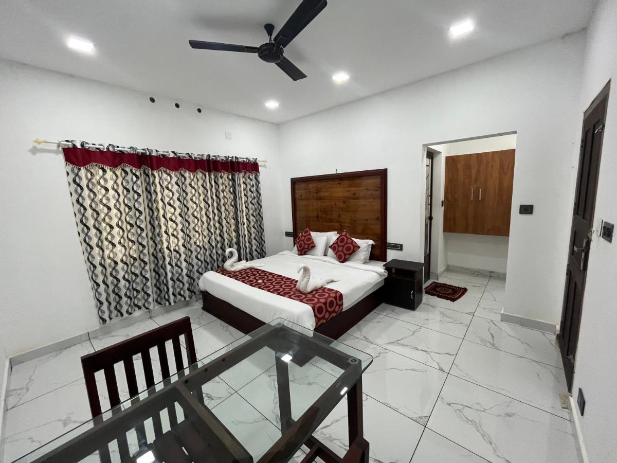 The Mountcourt Hotel Munnar Exterior photo